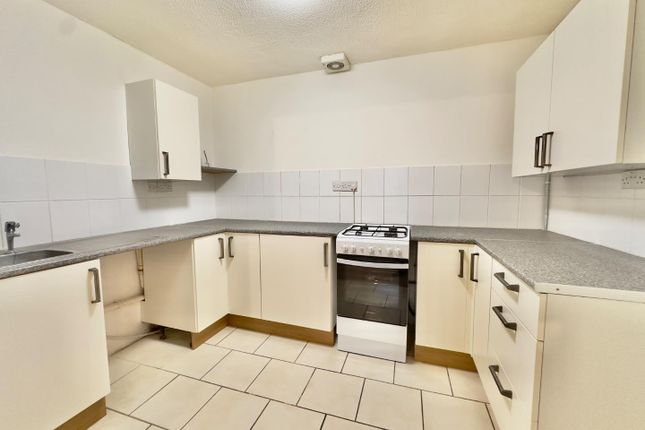 Flat 3, Adelaide Court, 180 Abbotsbury Road, Weymouth photo 2