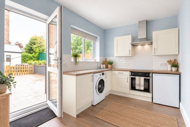 41B, Victoria Crescent, Eccles photo 4