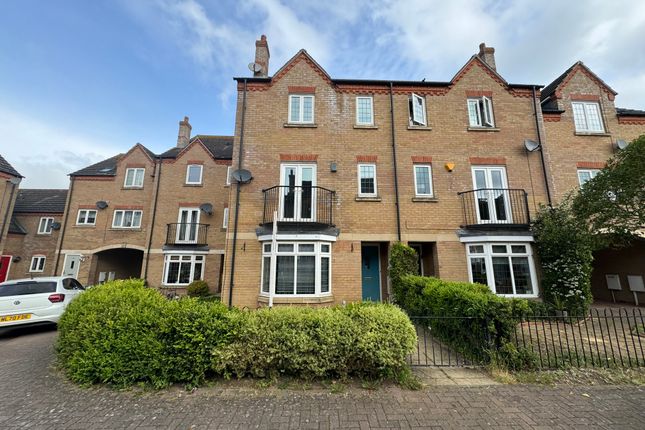 Town house to rent in Fen Field Mews, Deeping St. James, Peterborough