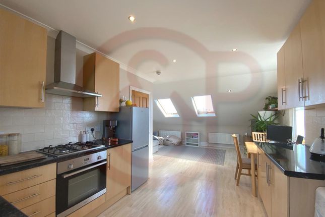 Kitchen Reception.Jpg