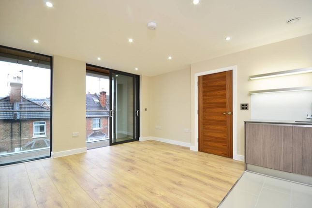 Thumbnail Flat to rent in Leapale Lane, Guildford