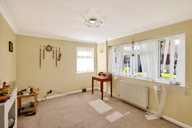 93, Fairfax Avenue, Harrogate photo 4