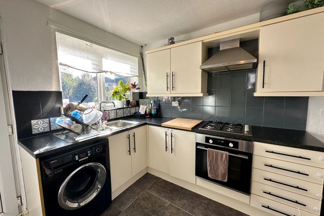5, Partridge Avenue, Wednesbury photo 4
