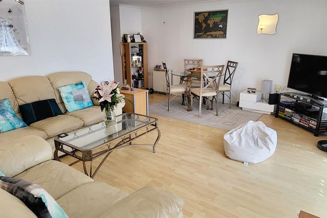14, Cork House, Swansea photo 3