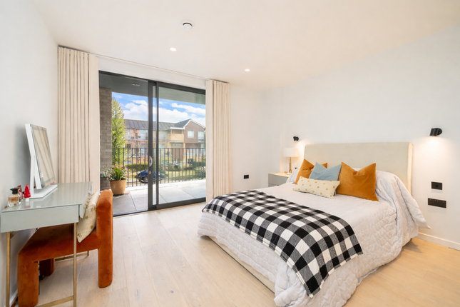 1-bed flat on Flat 11,, Mapesbury Gardens, London, £450,000