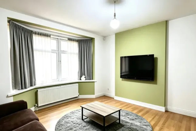 Chestnut Court, Wembley photo 2