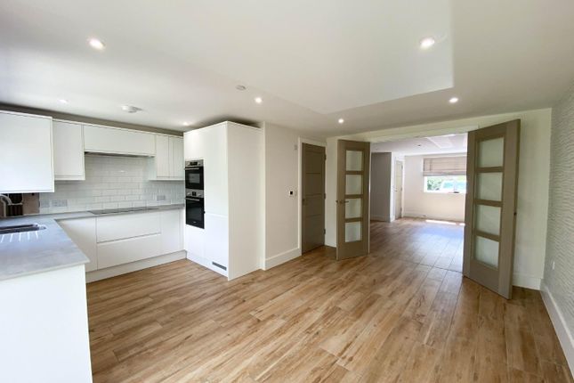 2, Cedar Close, Linton, Linton, Cambridge photo 4