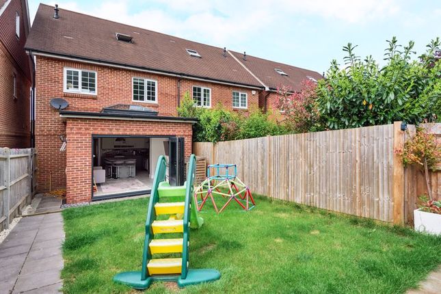 Semi-detached house to rent in Woodland Close, Godalming
