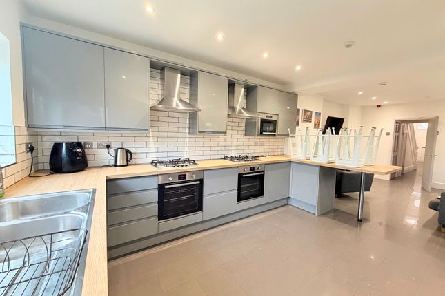 Room 4, 13 Finsbury Terrace, Swansea photo 5
