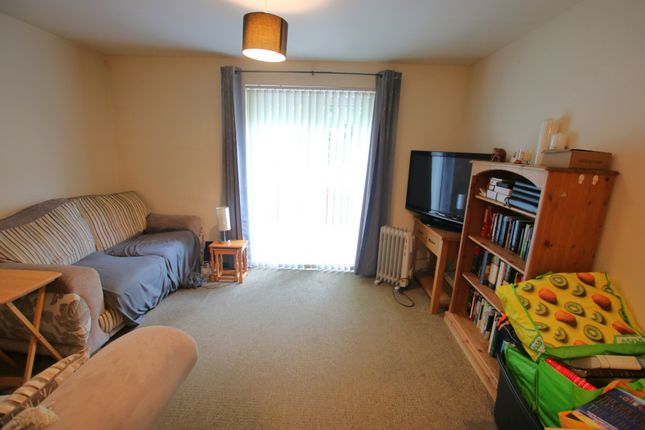 3, Hollin Bank Court, Blackburn photo 4