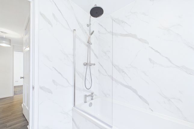0/2, 14 MacLean Square, 14 Maclean Square, Glasgow photo 5