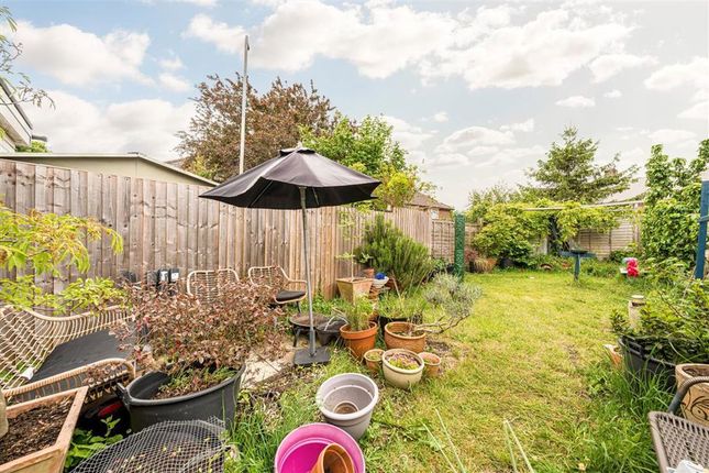 40, Inigo Jones Road, London photo 4