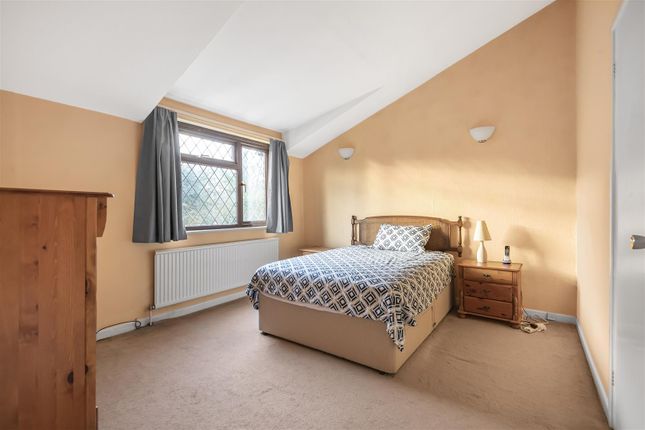 Detached house for sale in Millers Grove, Calcot, Reading