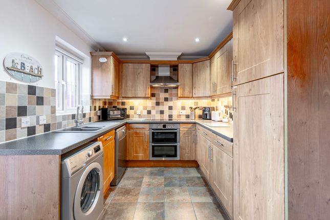19 Stable Field Way, Great Yarmouth photo 2