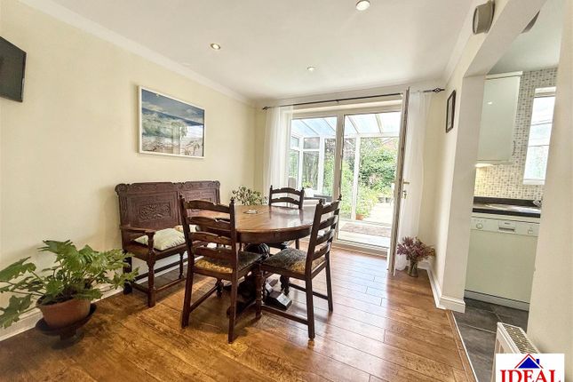 7, Cromwell Grove, Skellow, Doncaster photo 4
