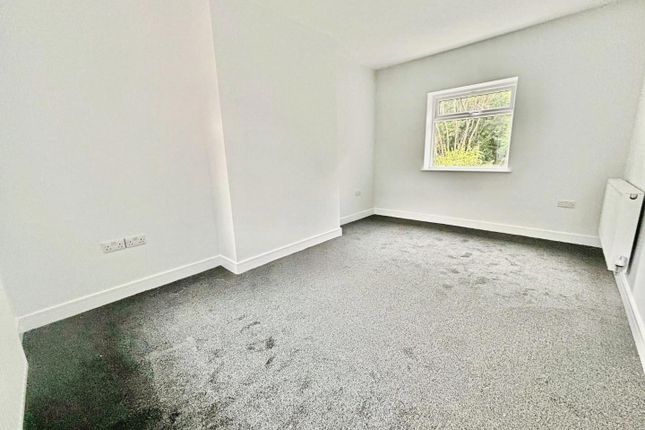 130, Hartley Brook Avenue, Sheffield photo 3