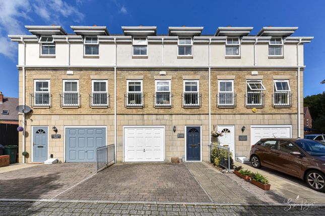 Town house for sale in Hornbeam Square, Ryde