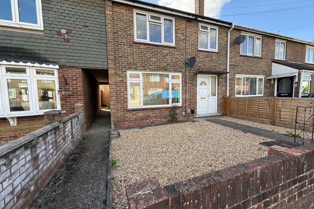 36, Willow Way, Aldershot photo 2