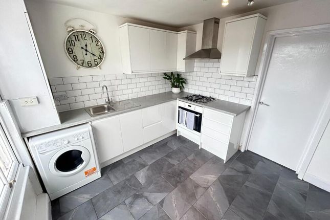 Flat 4, Leamington Spa photo 3