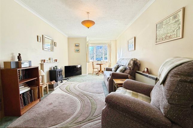 15 Oakland Court,, Fitzalan Road, West Sussex photo 2