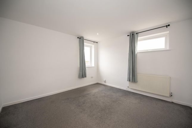 30, Okehampton Crescent, Nottingham photo 5