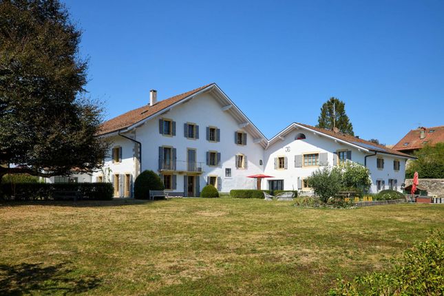 Country house for sale in Elegant Renovated Property, Jussy, Geneva Countryside, 1254