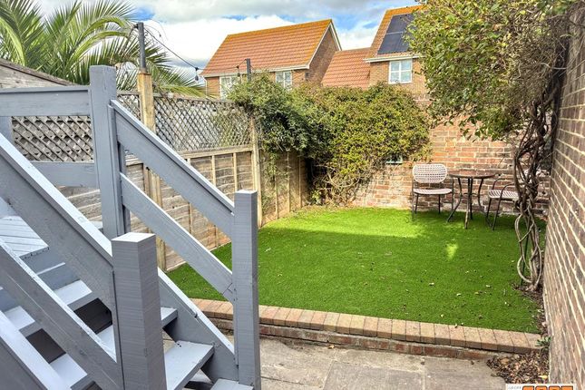 50a, Sea Front, Hayling Island photo 4