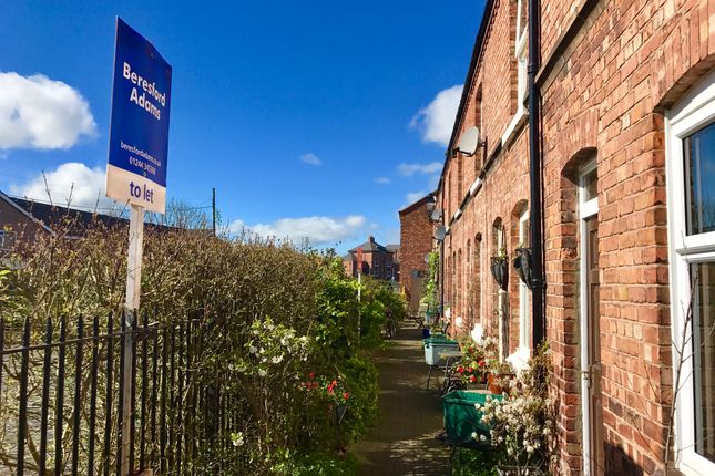 2-bed house on 2, Chester, £1,000/mo