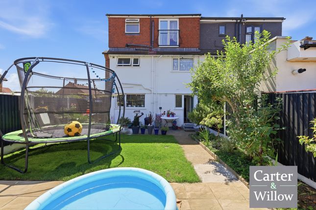 4, Kingsley Close, Dagenham photo 2