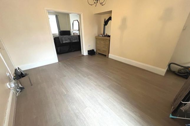 14 Hedworth Terrace, Shiney Row photo 3