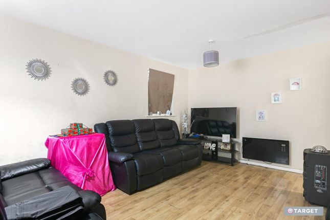 20, Pentland Close, London photo 3