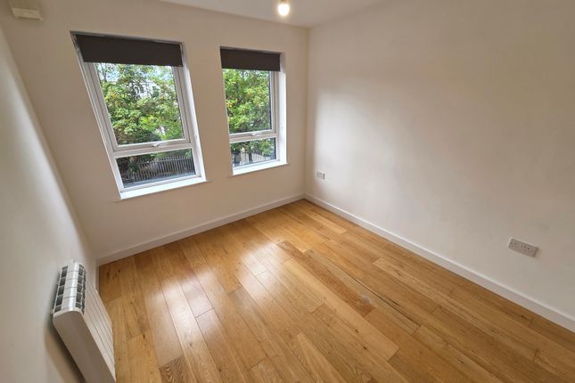 Flat 5, Luton photo 5