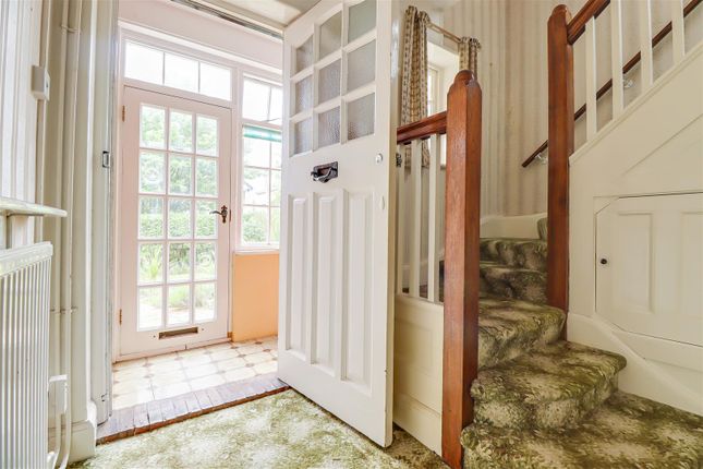 10, Seymour Road, Westcliff-on-Sea photo 4