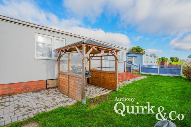 R73, Creek Road, Canvey Island photo 2