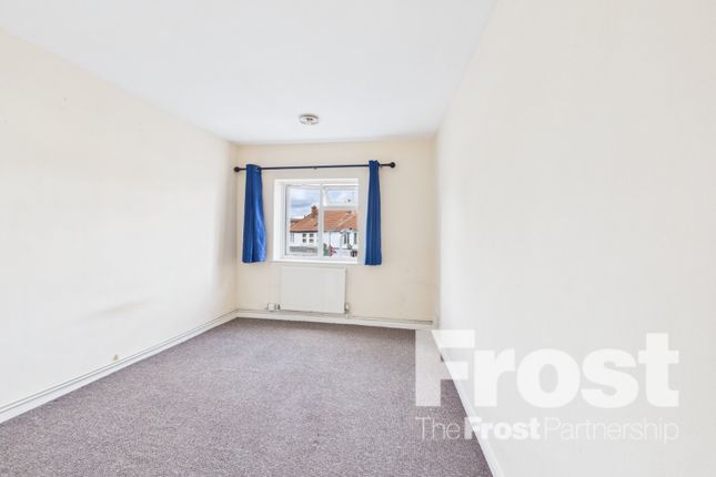 Flat 2 Willow Court,, Meadfield Road, Berkshire photo 4