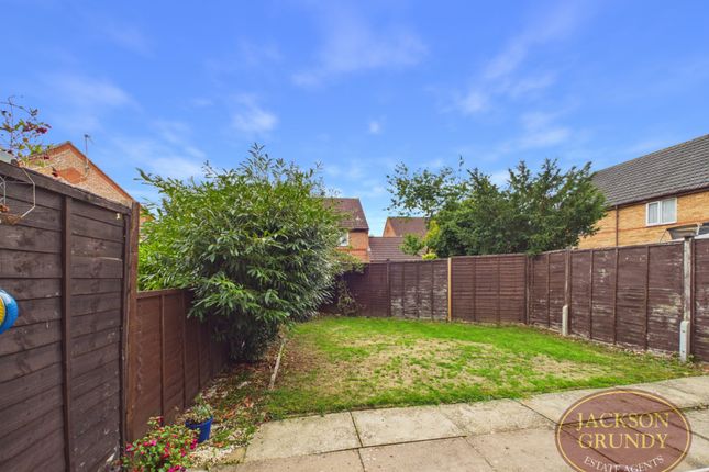 87, Muncaster Gardens, Northampton photo 4