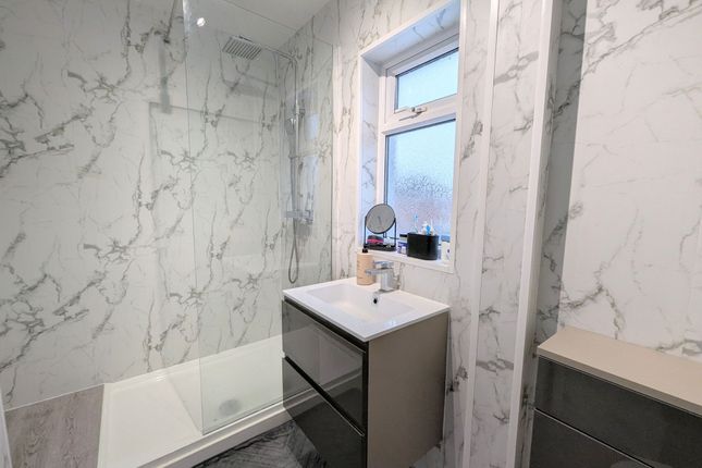 9 Sycamore Road, Sunderland photo 4