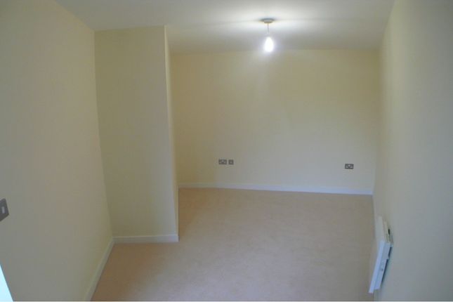 No Data Give, Flat 25 Block 21 Limehouse Lodge Harry Zeital Way, No Town Specified photo 5