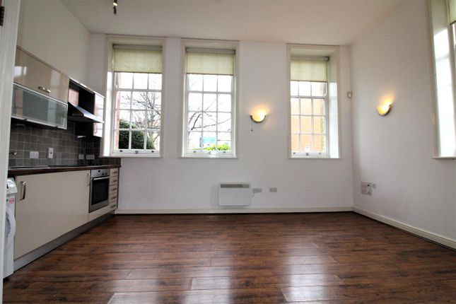 Apartment 15, College Gate, Salisbury Close, Crewe photo 2