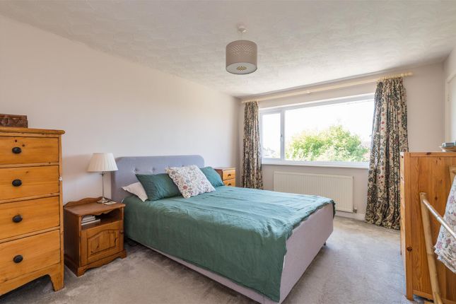 19, Oxford Drive, Woodbridge photo 4