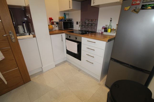 239 Cannon Lane, Pinner photo 4