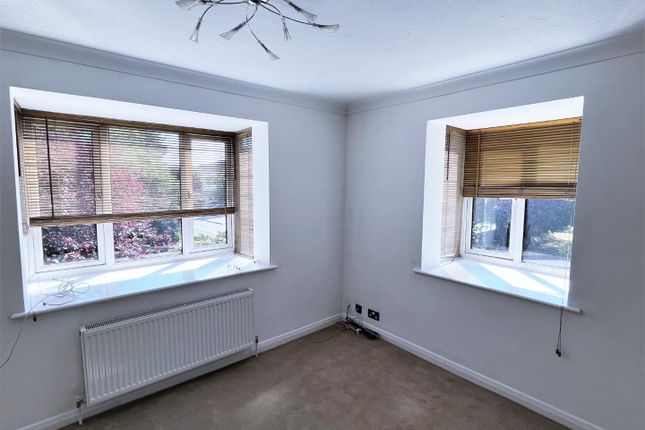 8 Cherry Court, St. Johns Road, Sidcup photo 5