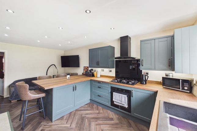 35, Cwmfelin Road, Llanelli photo 2