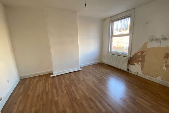 Raincliffe Street, Leeds photo 5