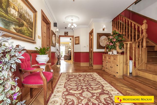 7A, Bourne Hill, London photo 4