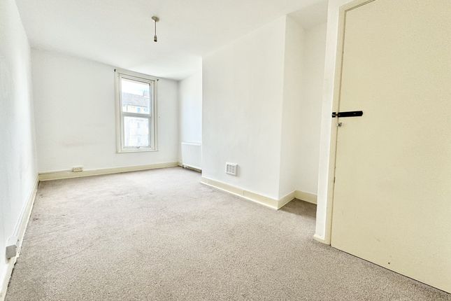 Second Floor Flat, 84, Grosvenor Place, Margate photo 3