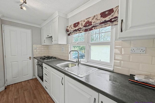 3, Glenfield Close, Plymouth photo 4