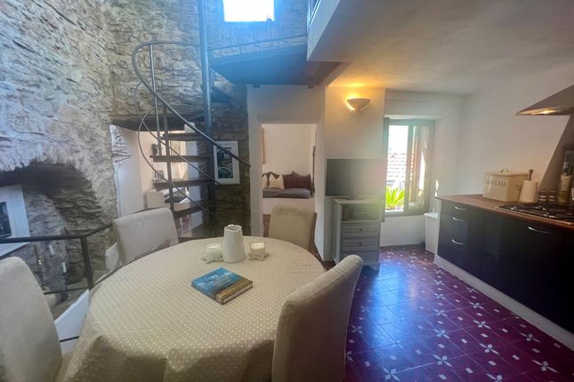 Town house for sale in Via Fiume 10, Apricale, Imperia, Liguria, Italy