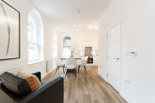 Thumbnail Flat for sale in St Clements Avenue, London