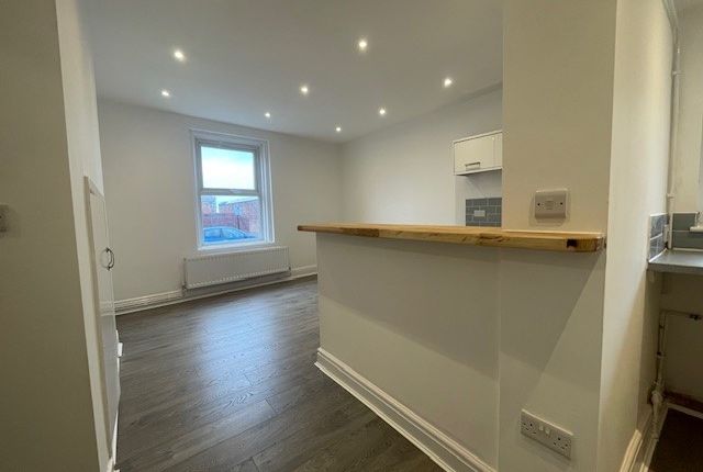 Flat 2, 43, Virginia Road, Wirral photo 2